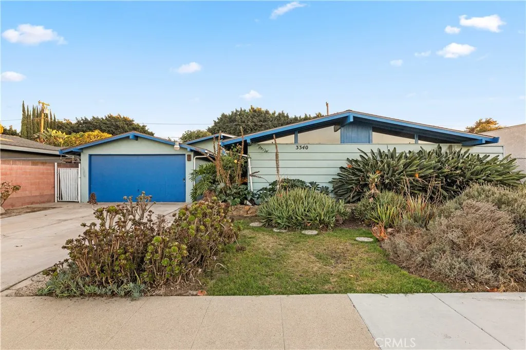 3340 E Poppy, Long Beach, California 90805 home-pic-1